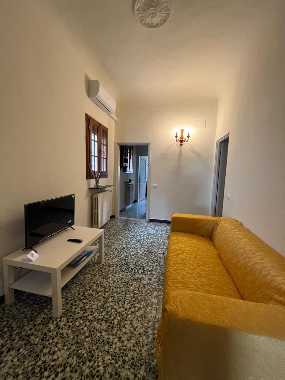 Communal lounge/ TV room, TV and multimedia, Living room