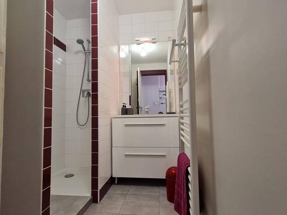 Gîte cosy face au parc des Bosquets, avec parking, terrasse et à deux pas du château de Lunéville - FR-1-584-293 House in Grand Est