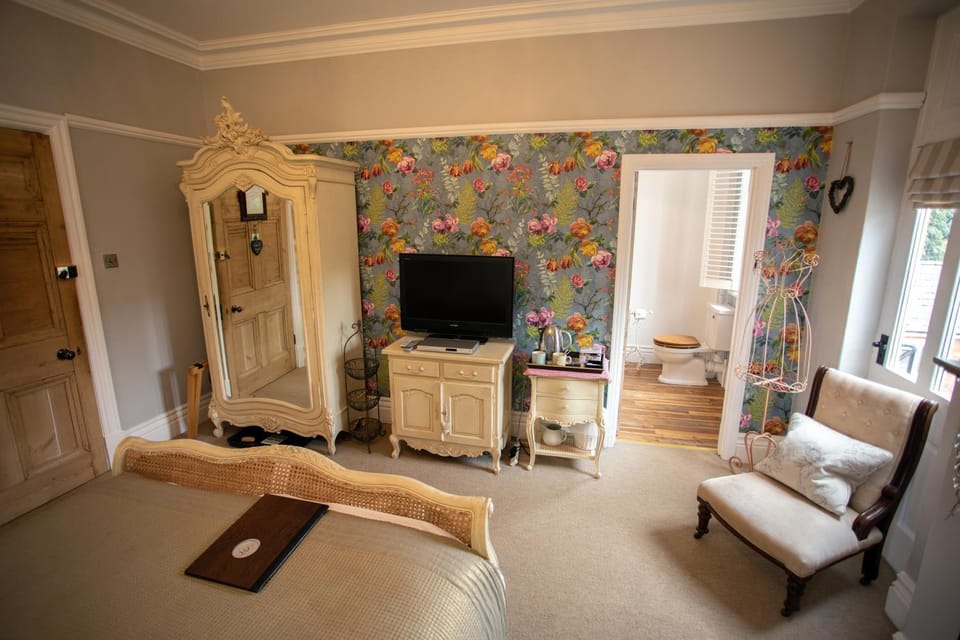 Treherne House & The Malvern Retreat Bed and Breakfast in Malvern Hills District