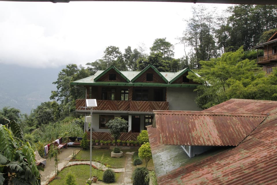 Hitaishi Homestay - Bermiok Vacation rental in India