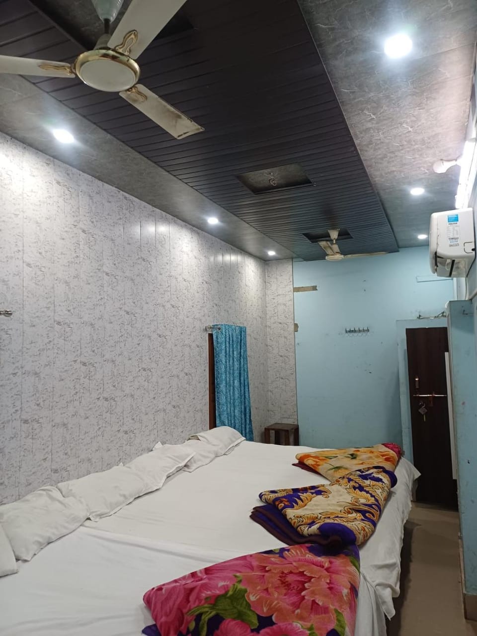 Maa Tara AC Home Stay Vacation rental in Varanasi