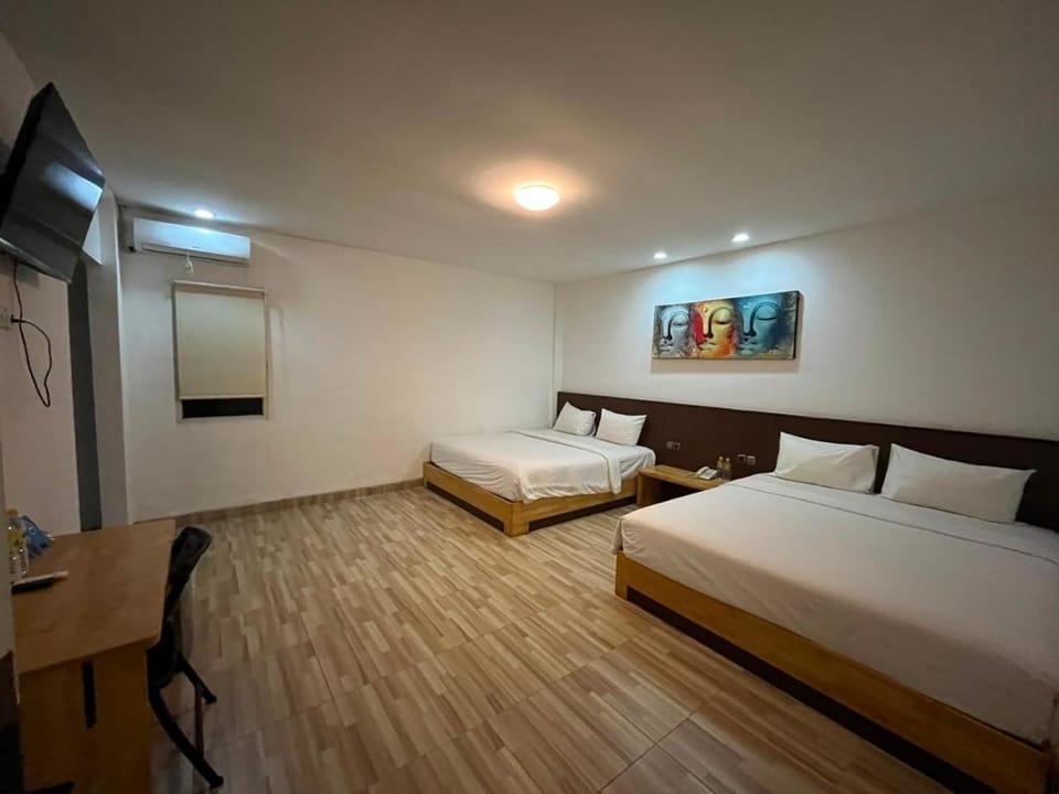 TV and multimedia, Photo of the whole room, Bedroom