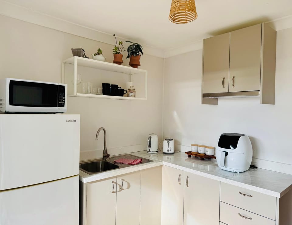 Öwl Hut Apartment in Vincentia