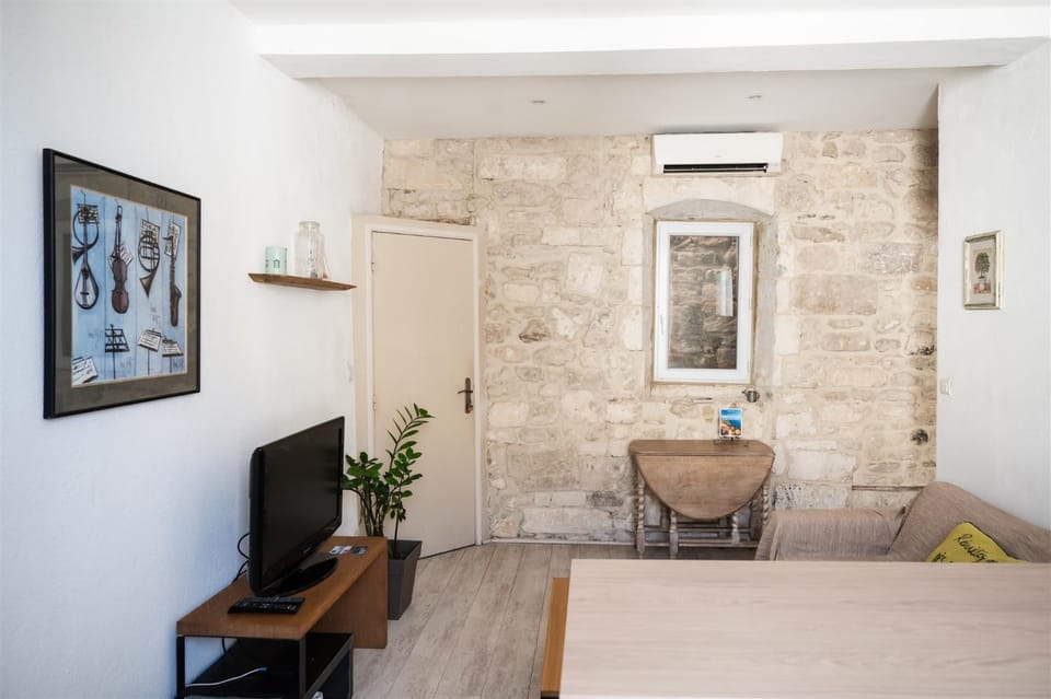 Appart centre ville de St Rémy Apartment in Saint-Remy-de-Provence