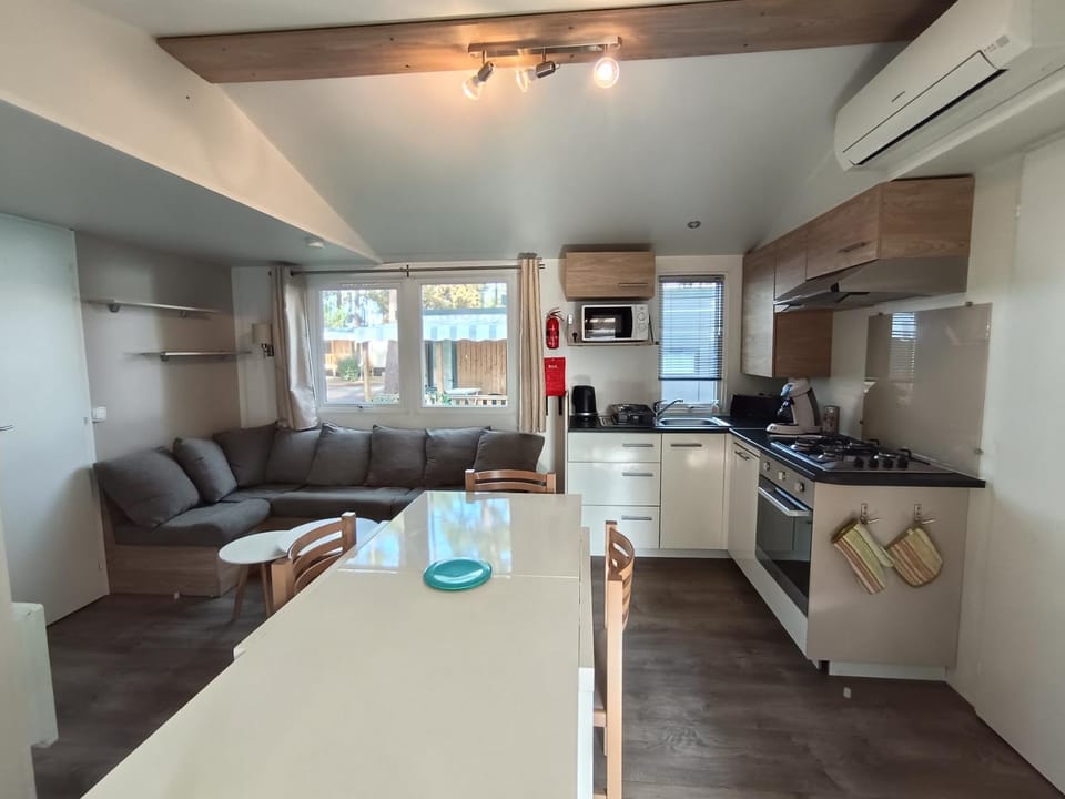 les Dunes de Contis Campground/ 
RV Resort in Saint-Julien-en-Born