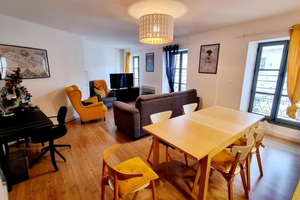 Elégant P4 du centre historique Apartment in Nimes