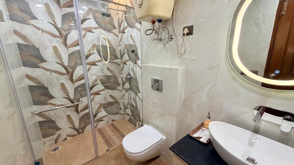 Shower, Toilet, Bathroom