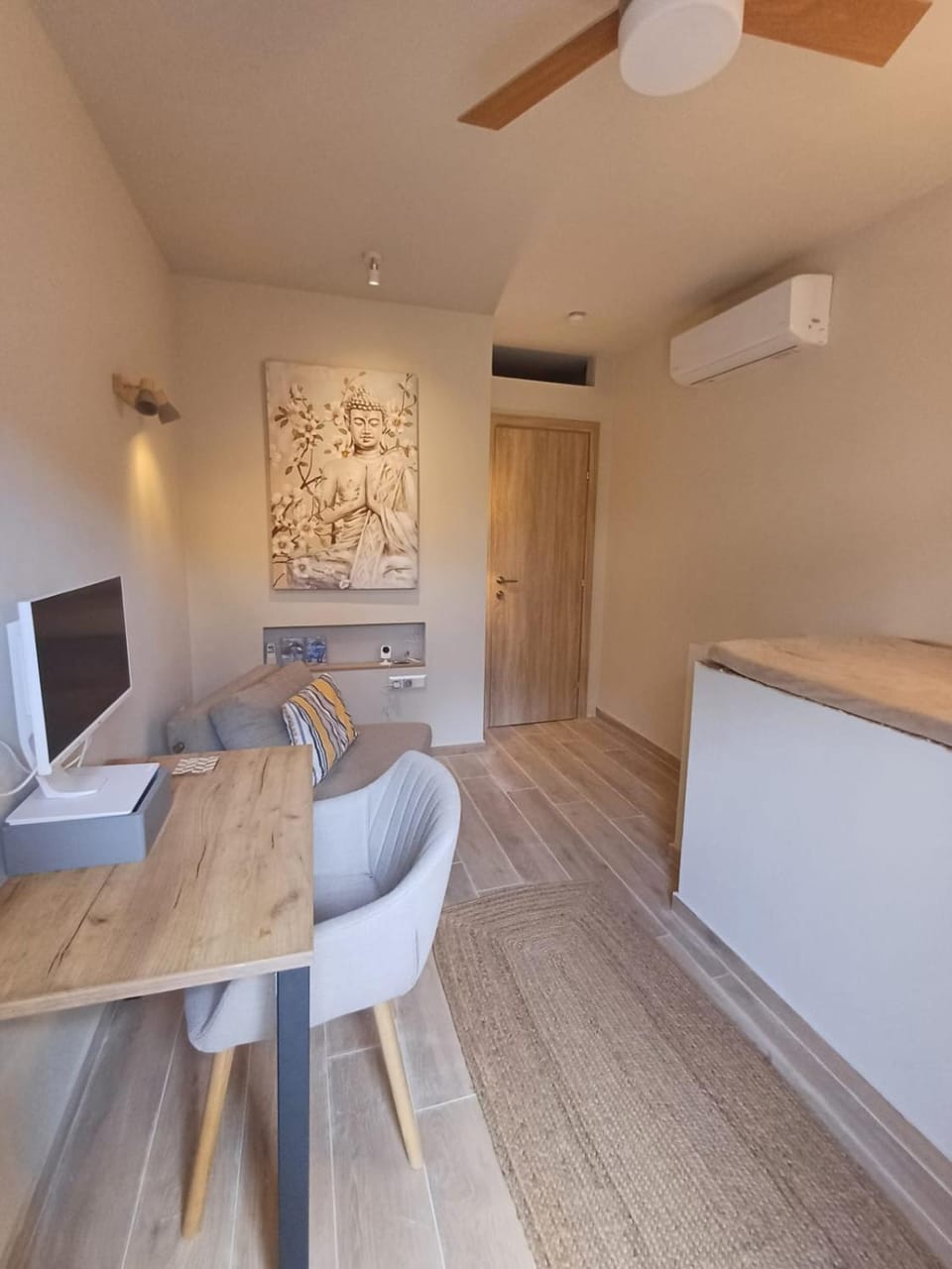 Pool apartment 5 minutes walk from beach Apartment in East Attica Regional Unit, Greece
