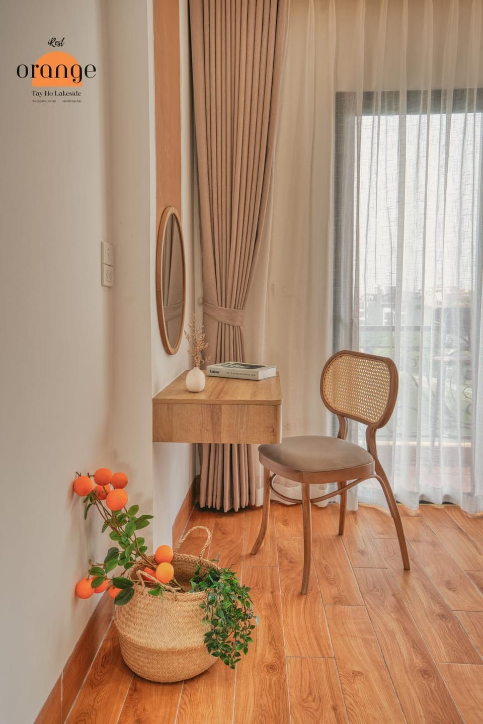 Seating area, Bedroom