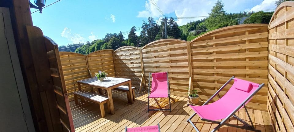 Patio, Natural landscape, sunbed