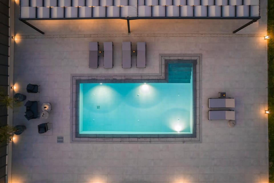 Pool view, Swimming pool
