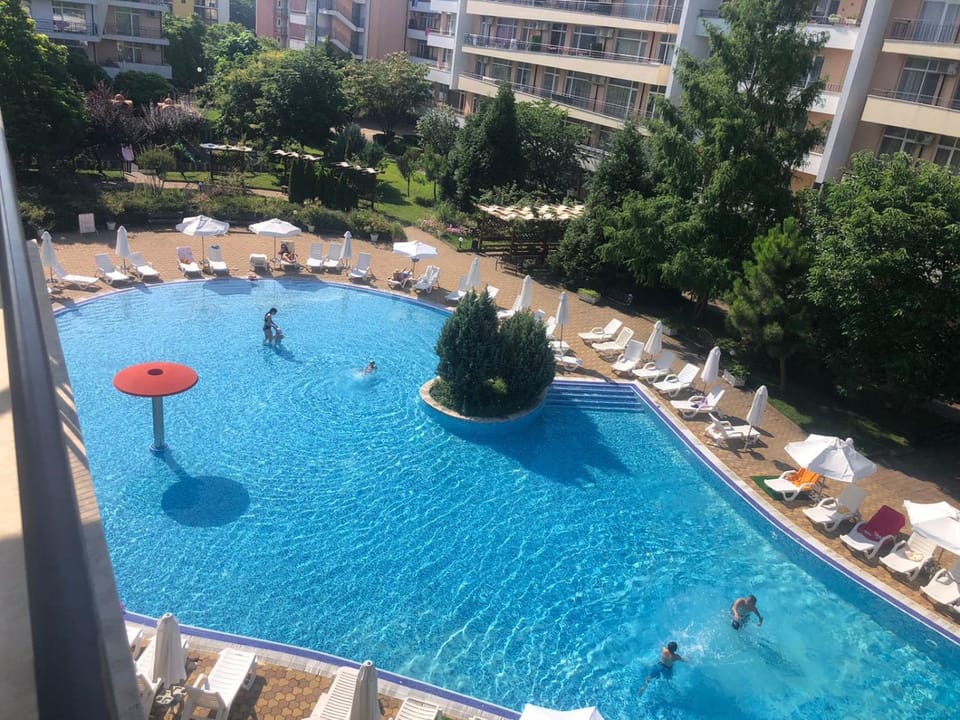 Property building, Pool view, Swimming pool, sunbed