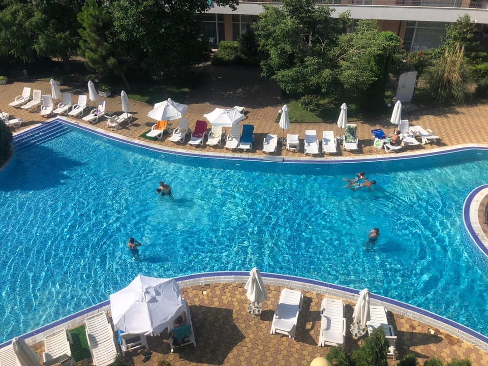 Pool view, Swimming pool