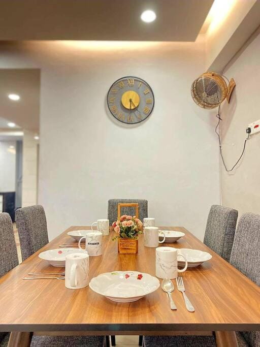 Modern Stylish Double Storey 5Room 9Pax @Icon city House in Penang
