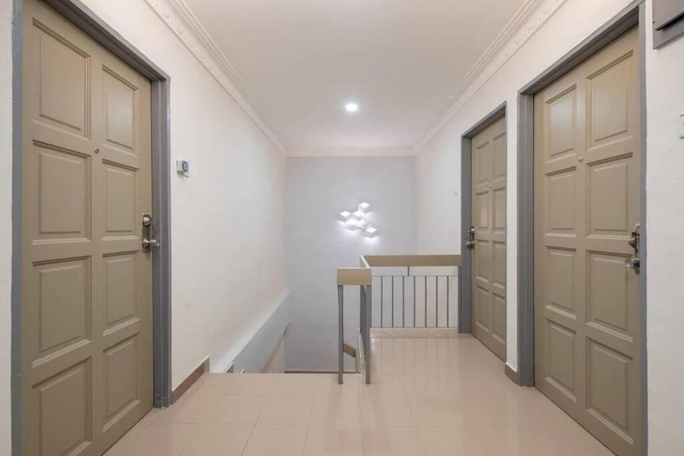 Modern Stylish Double Storey 5Room 9Pax @Icon city House in Penang