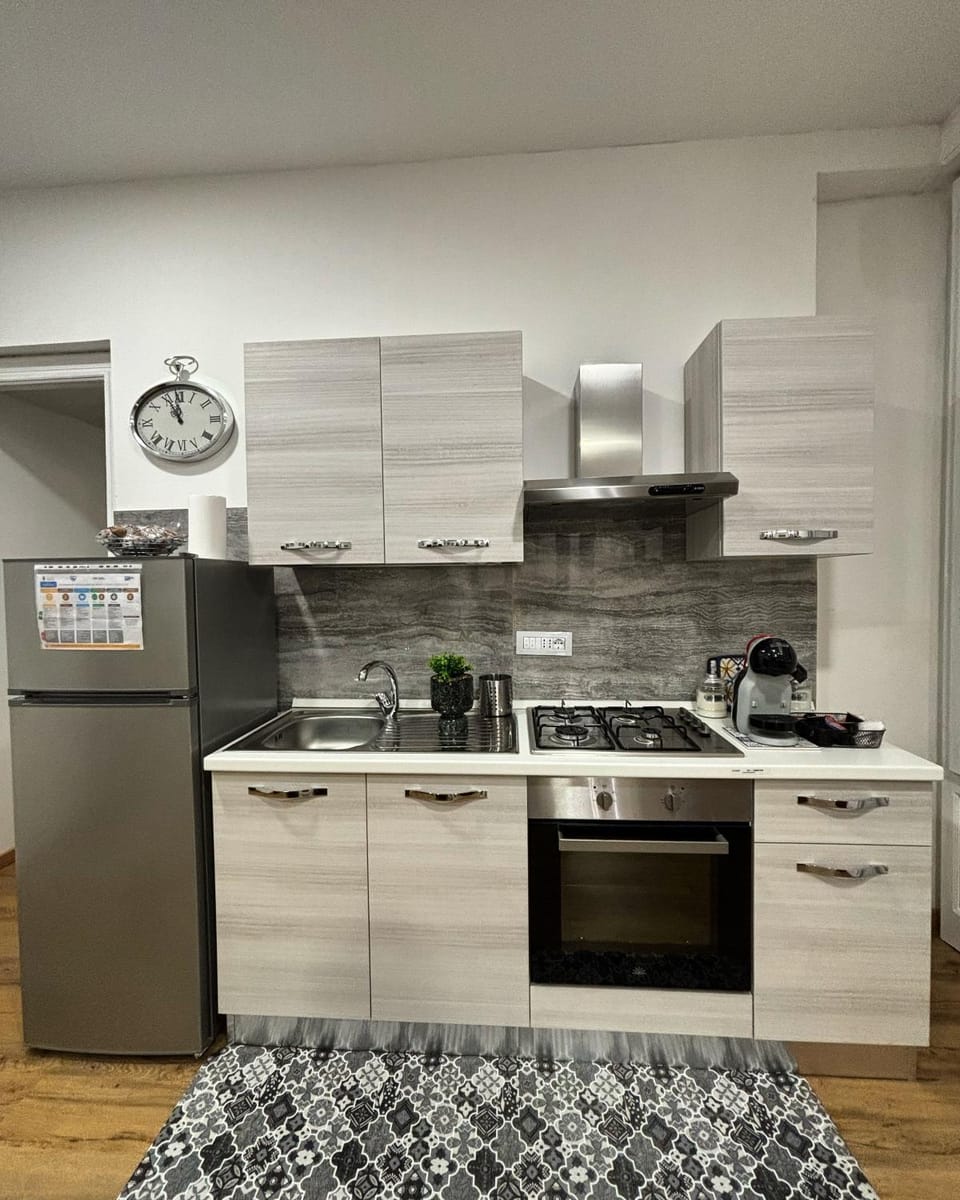 Kitchen or kitchenette, minibar, pet friendly, stove, toaster