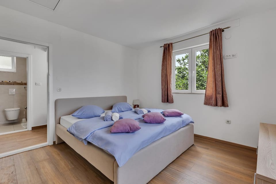 Property building, Bedroom