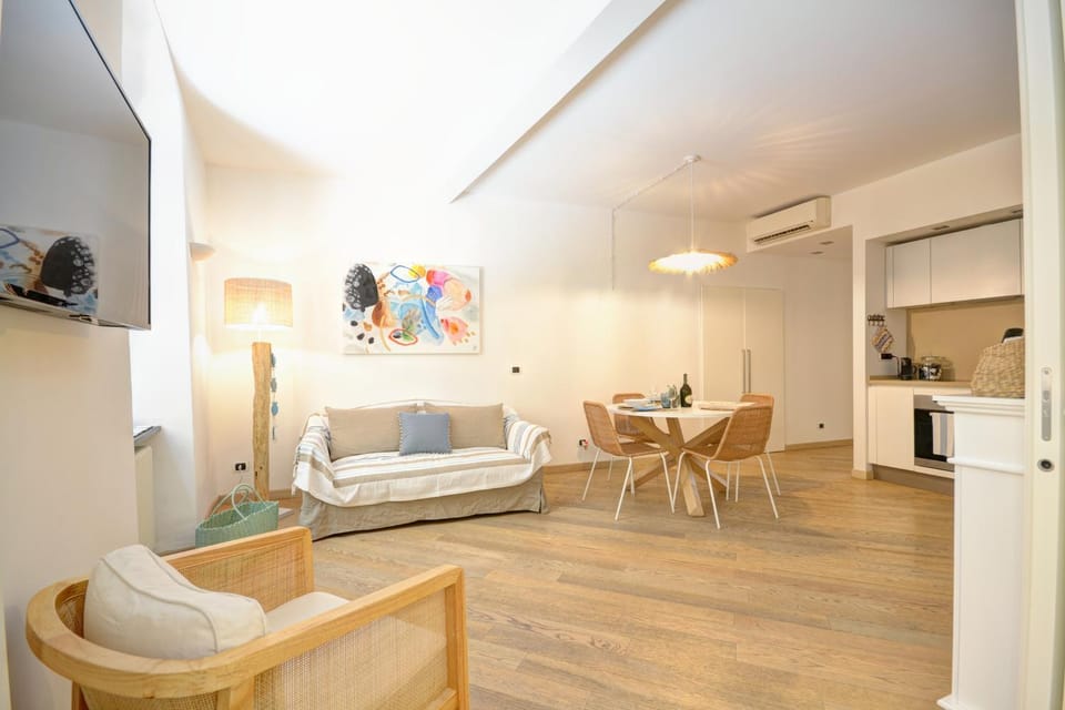 Kitchen or kitchenette, Living room, Dining area, air conditioner