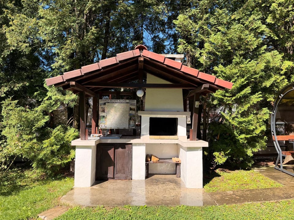 Natural landscape, Garden, kitchen