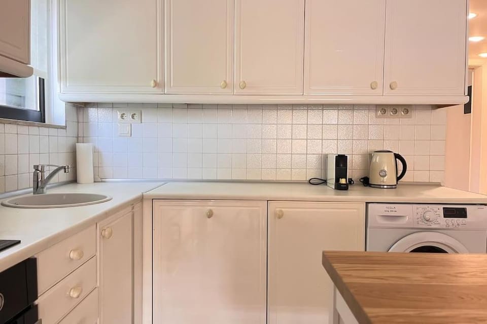 Pame Rentals - 1BD Apartment with Sea View Apartment in Alimos