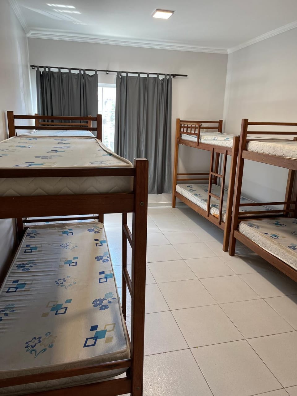 Bed, Photo of the whole room, bunk bed