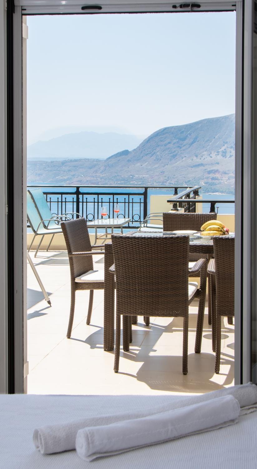 View (from property/room), Balcony/Terrace, Mountain view, Sea view