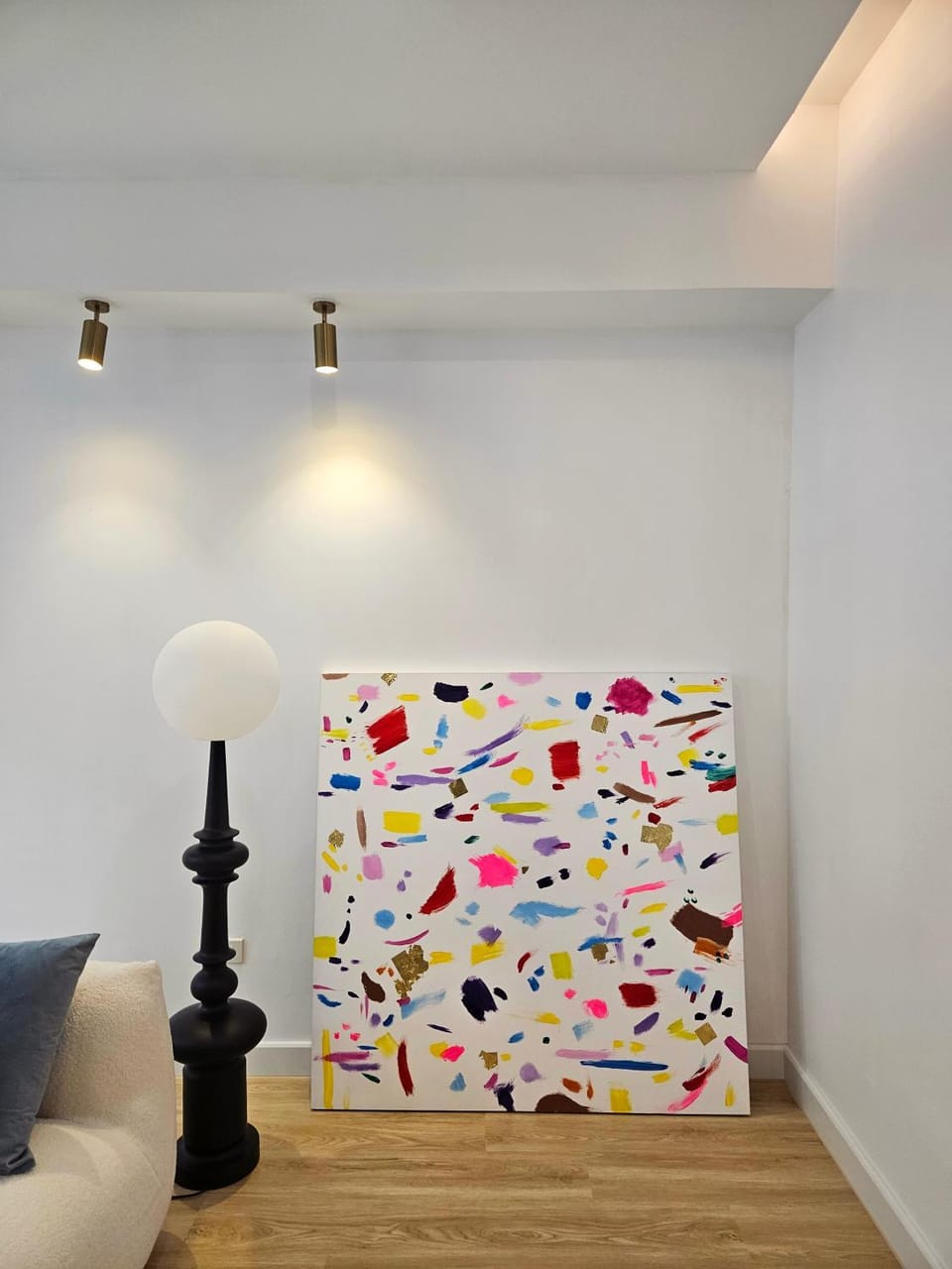 Living room, Photo of the whole room, Decorative detail, Seating area