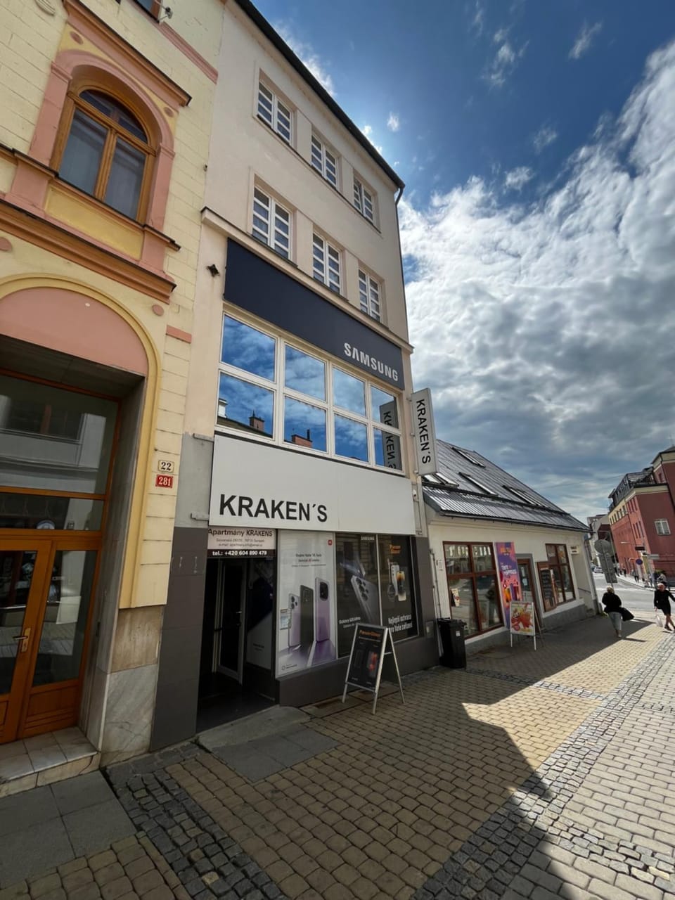 Property building, Street view, Location