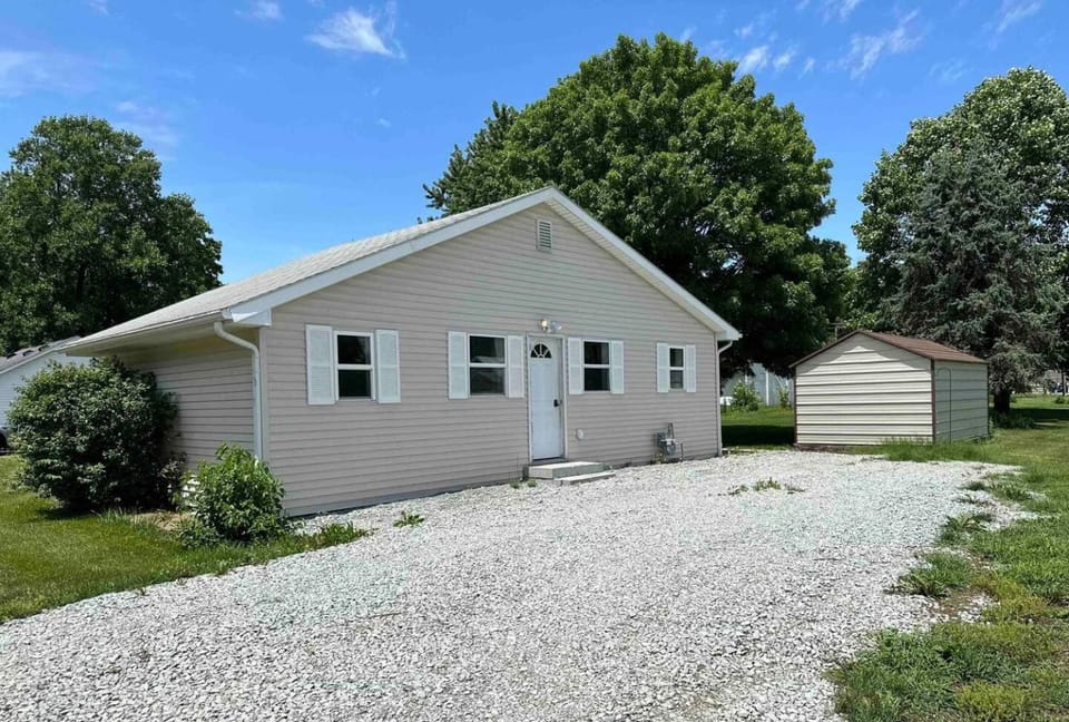 Property building, Spring, Day