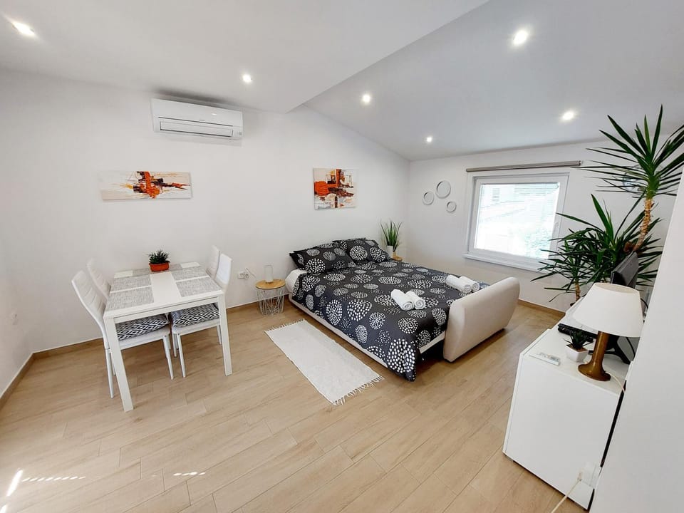 M&M Sunset Apartments Apartment in Istria County