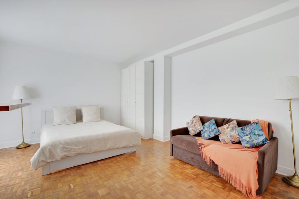 Maison de la Radio - Tour Effeil Apartment in Paris