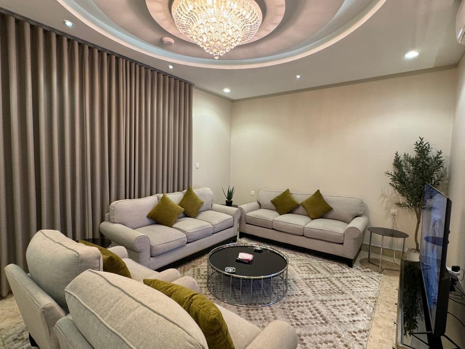 شقة فاخرة غرفة وصالة النرجس ١٤ Apartment in Riyadh
