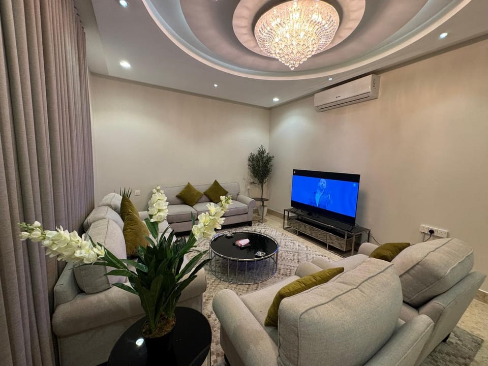 شقة فاخرة غرفة وصالة النرجس ١٤ Apartment in Riyadh