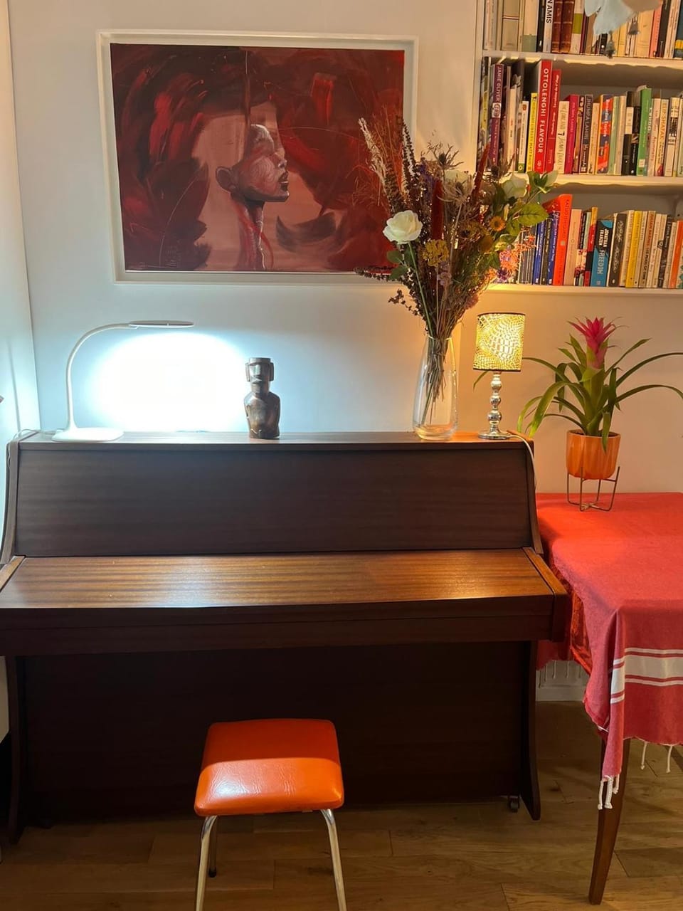 Library, Living room