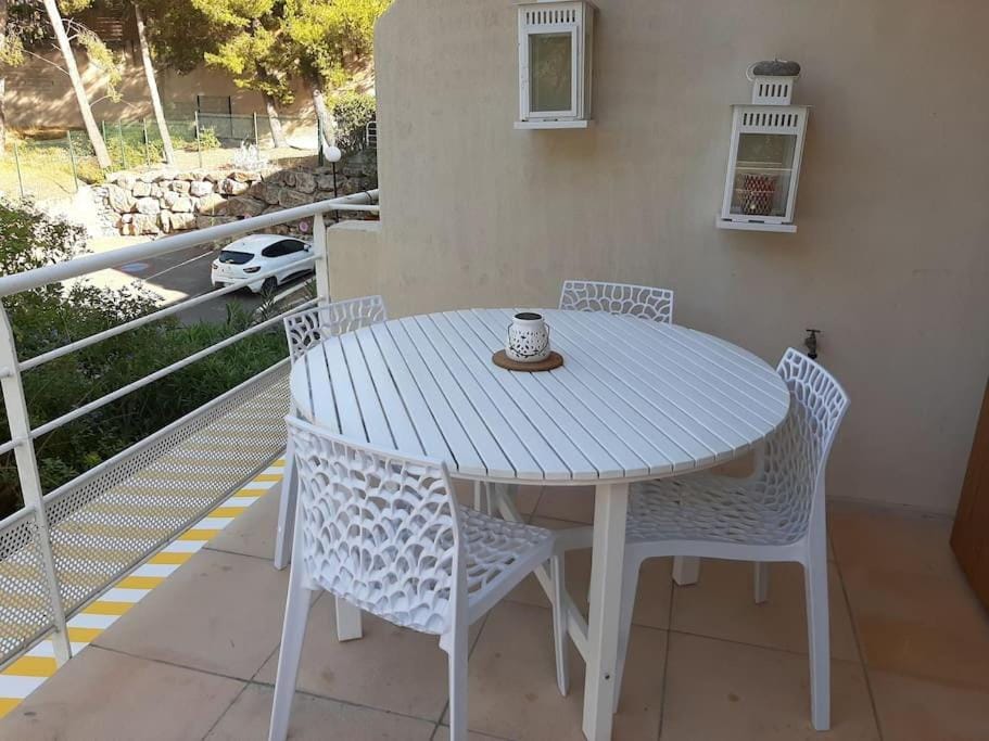 T1 bis Mezzanine 4 pers- Résidence boisé 5mn de la mer en voiture Apartment in La Ciotat