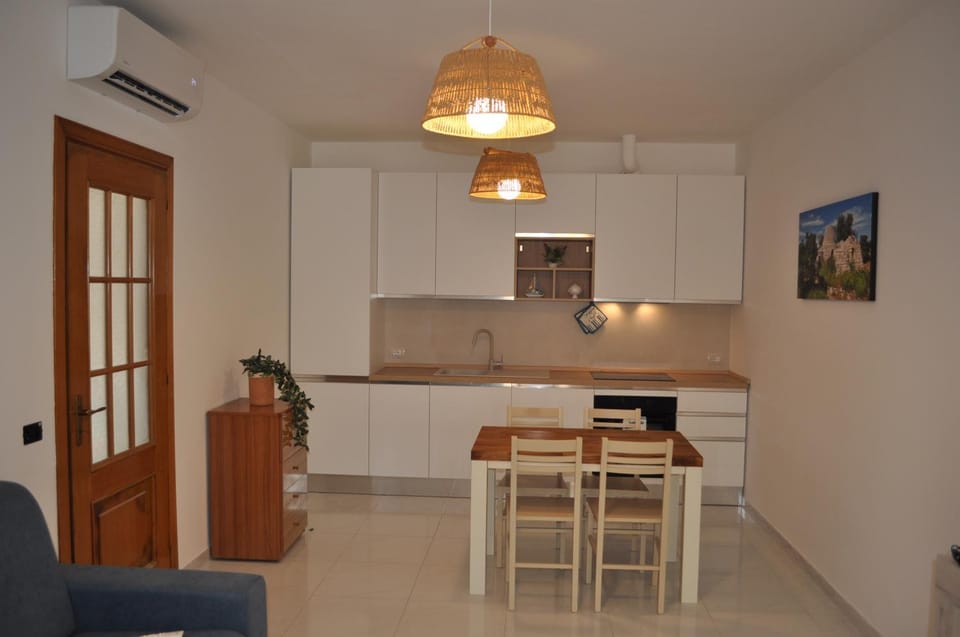 Kitchen or kitchenette, Living room, Dining area, pet friendly, stove