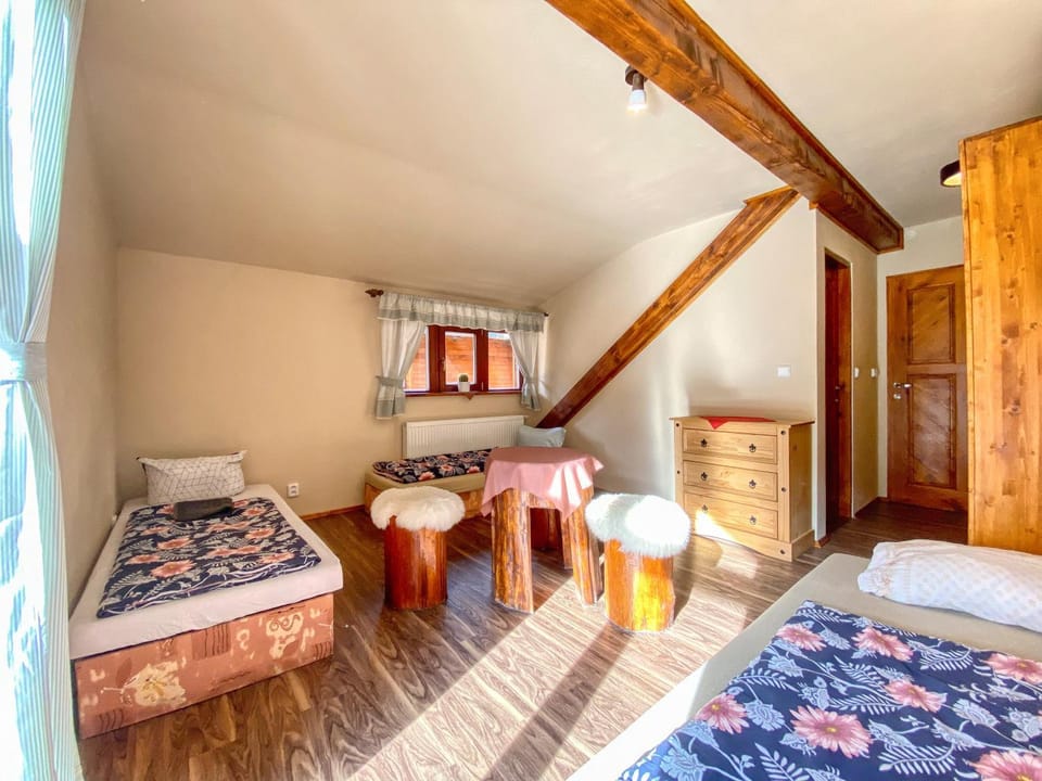 Bed, Photo of the whole room, wardrobe