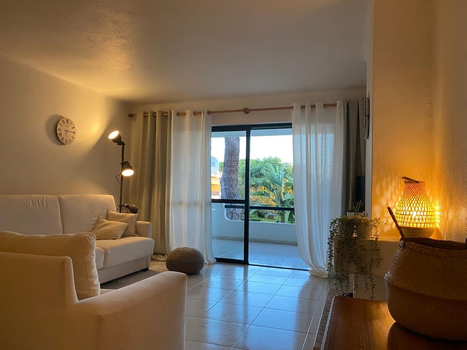 Solar Dos Pinheiros Apartment in Quarteira