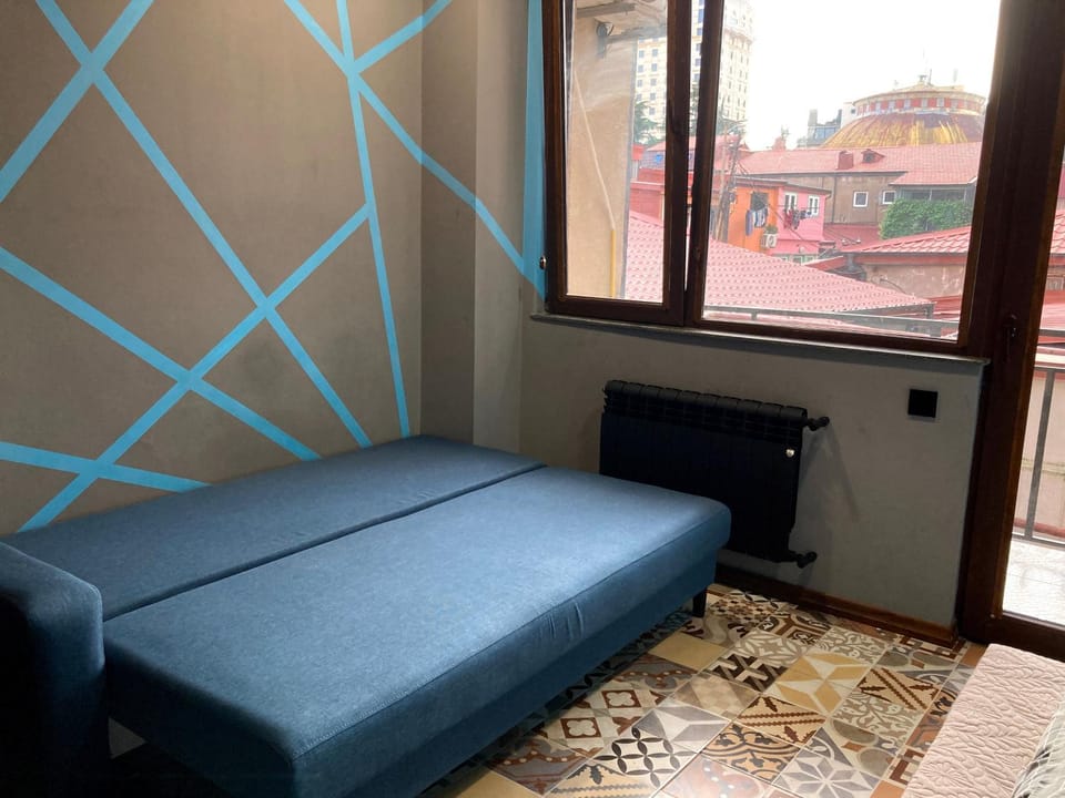 Bed, Living room