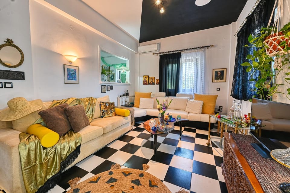 TV and multimedia, Living room, Seating area