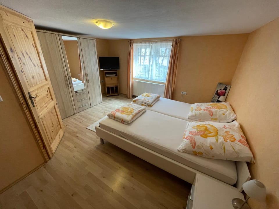 Bed, Bedroom, wardrobe
