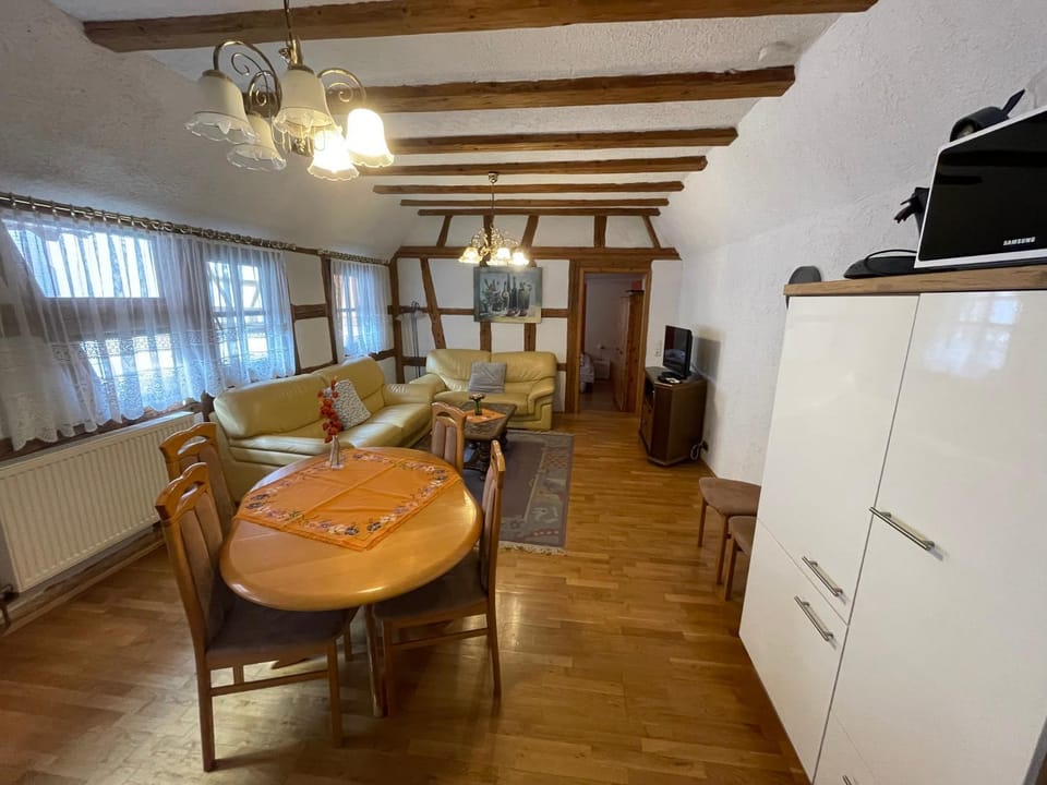 TV and multimedia, Kitchen or kitchenette, Living room, Dining area