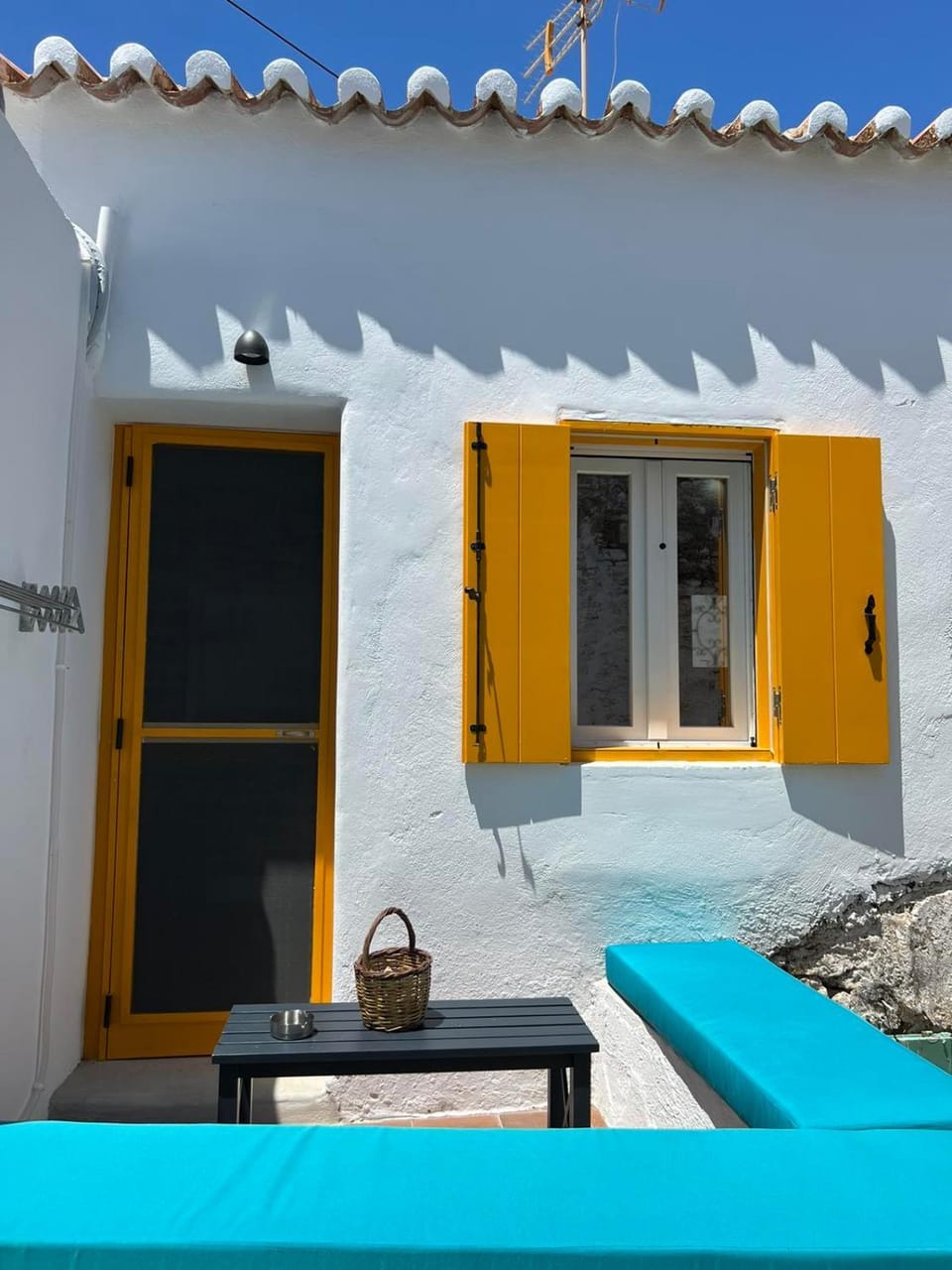 Κυθνος Δρυοπίδα, Στούντιο Χατζής House in Kea-Kythnos