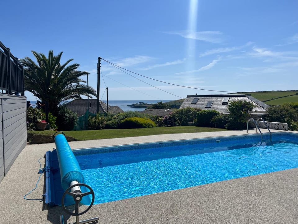 Pool view, Swimming pool, Swimming pool