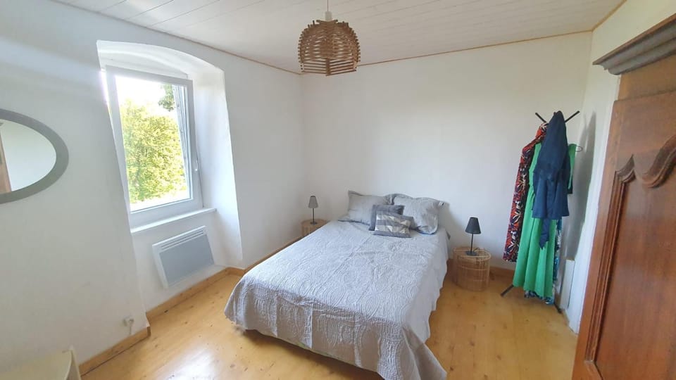 Bed, Photo of the whole room, Bedroom, wardrobe