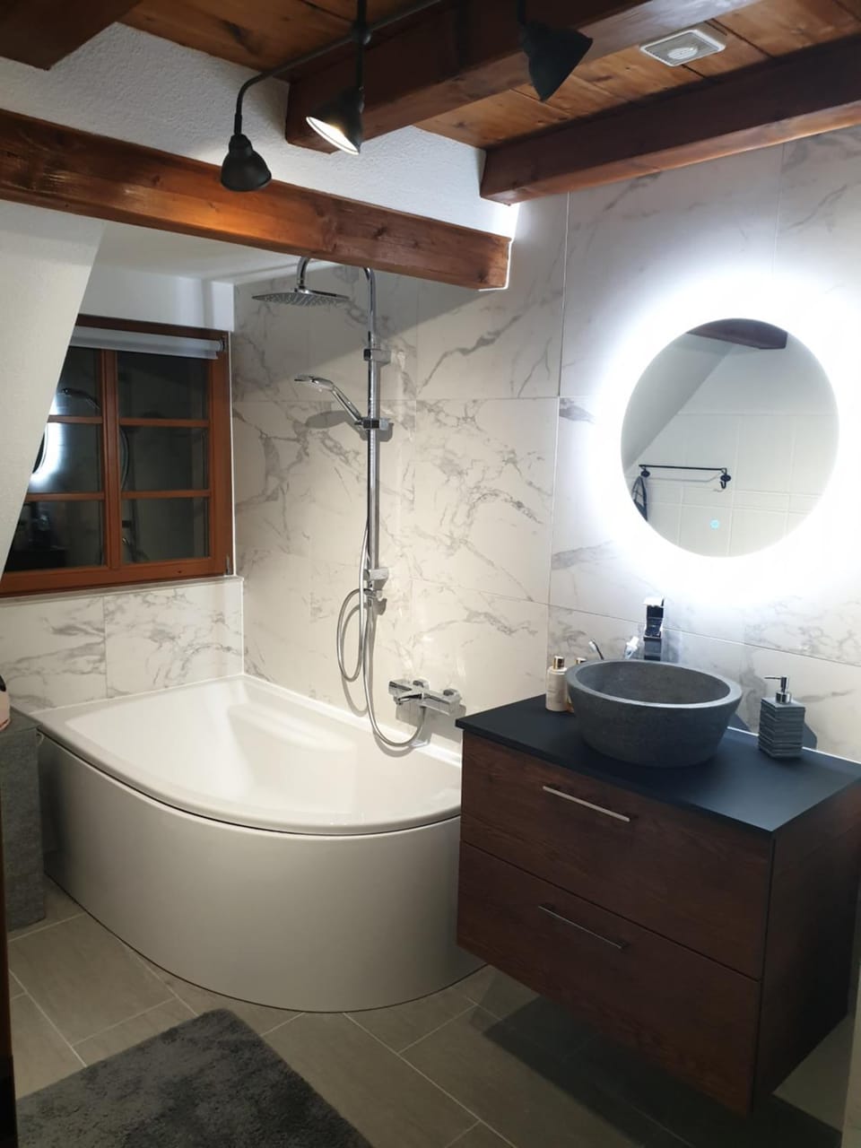 Bathroom, Bath