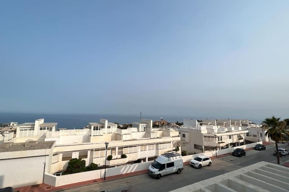 Neighbourhood, Sea view, Street view