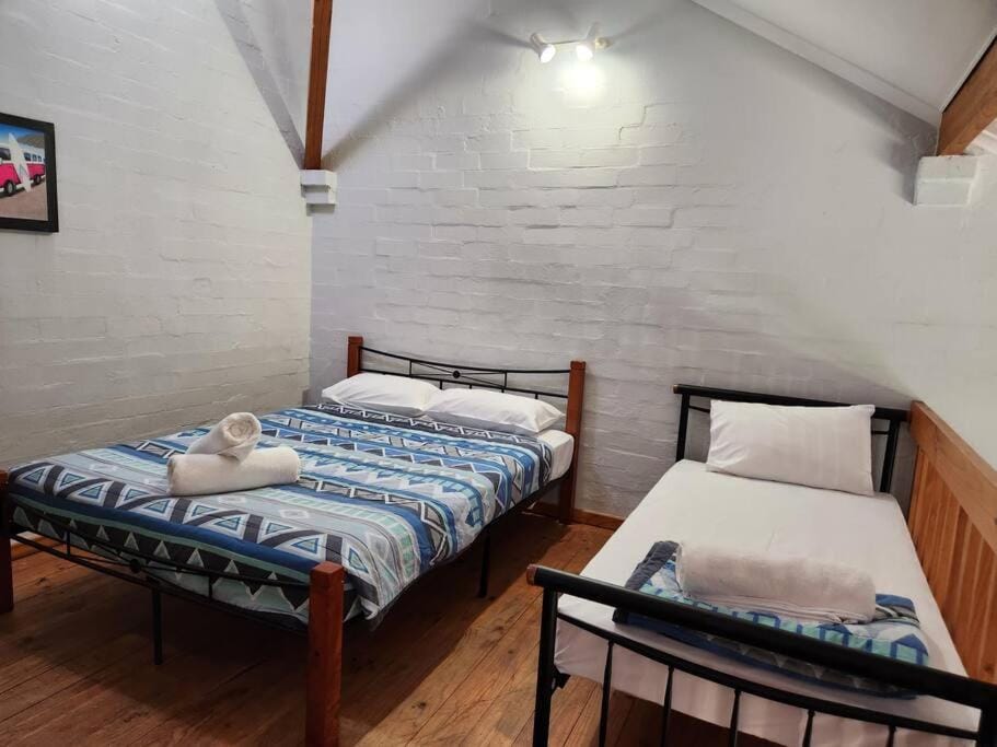Loft Villa Pool Spa & Beach Sleeps Six! House in Mandurah