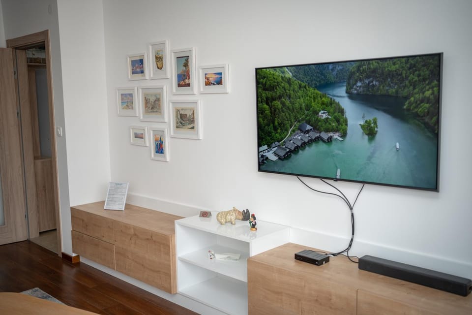 TV and multimedia, Evening entertainment