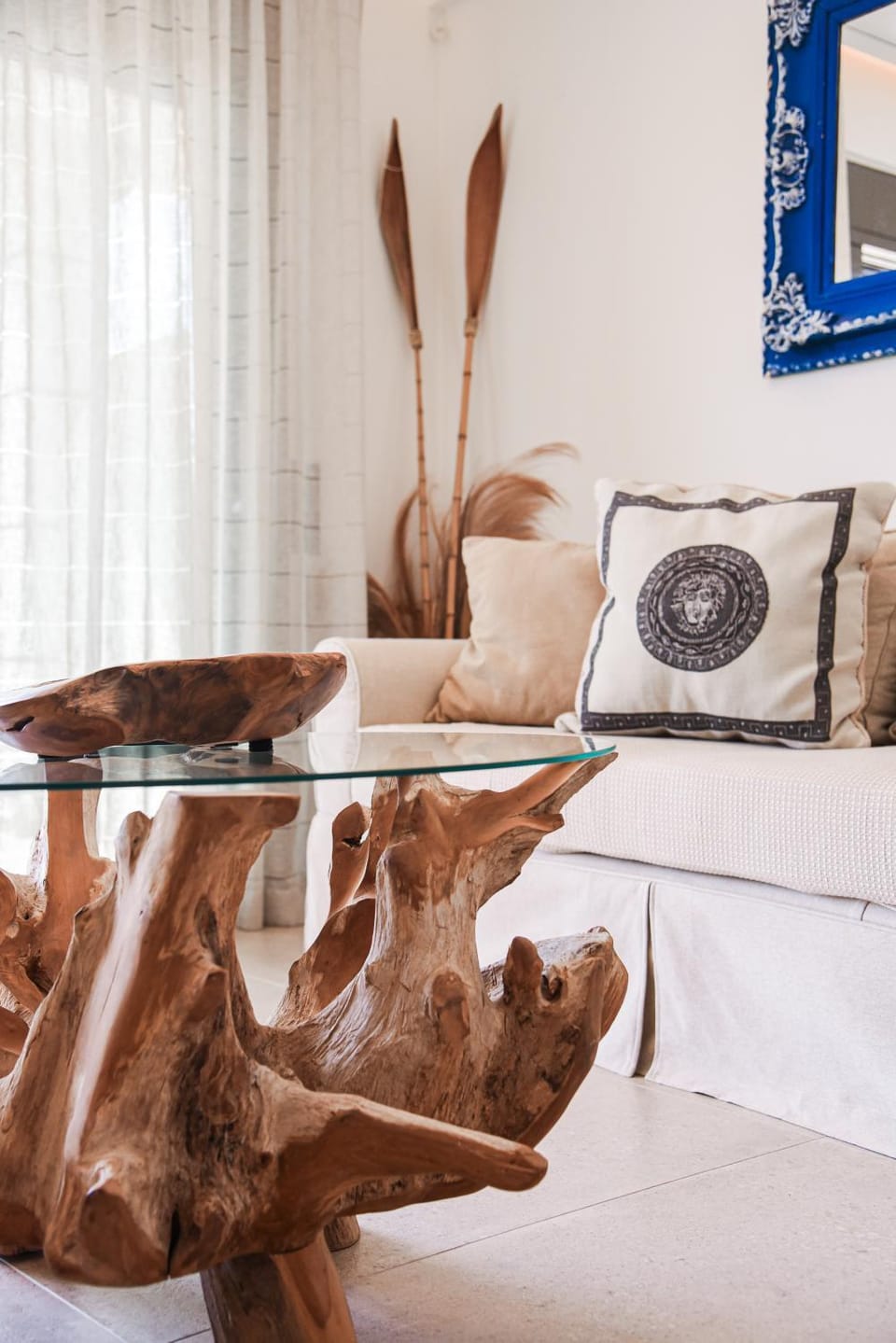 Living room, Decorative detail